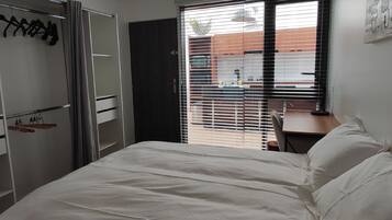 1 chambre, fer et planche Ă  repasser, Wi-Fi, draps fournis