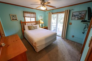 4 soverom, strykejern/-brett, wi-fi (inkludert) og sengetøy