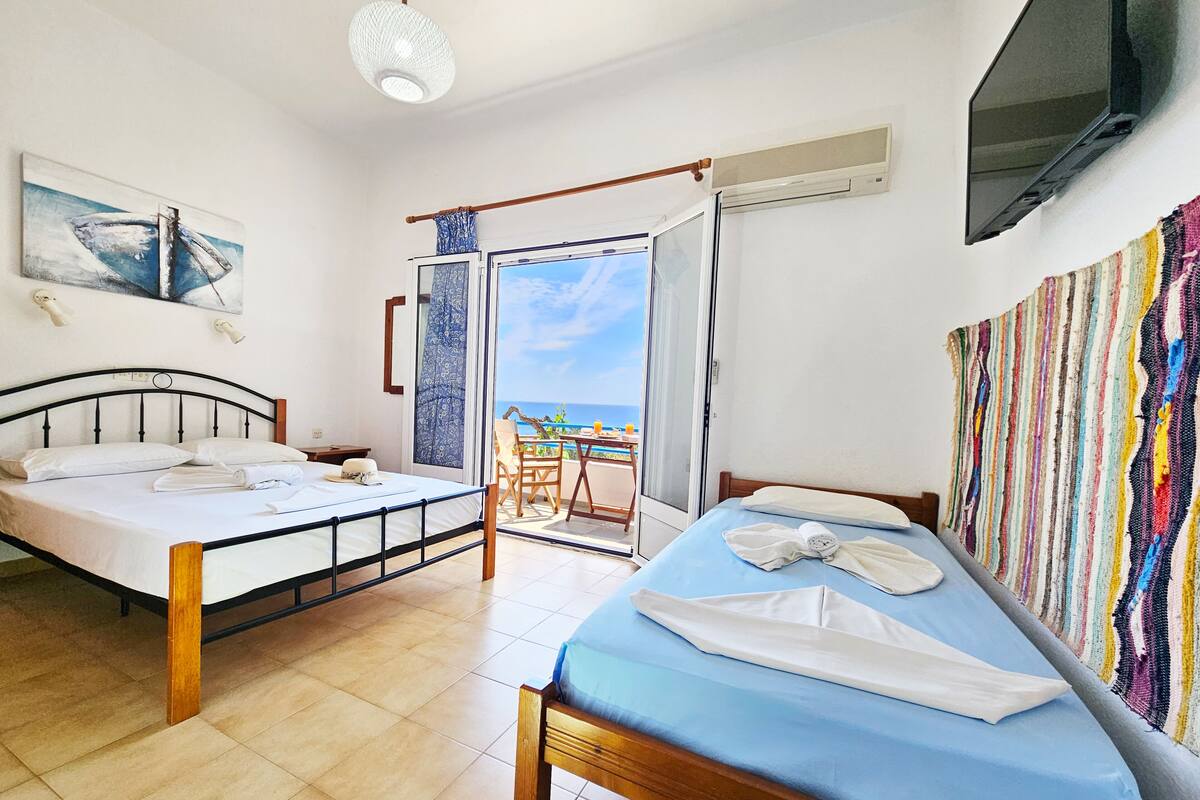 Desk, blackout curtains, free WiFi, bed sheets