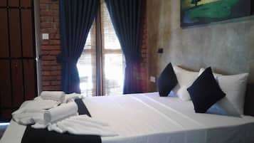 1 habitación, muebles diferentes, wifi gratis y ropa de cama