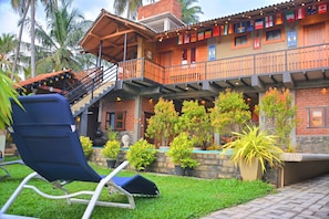 Front of property - The Nature Villa (Negombo)
