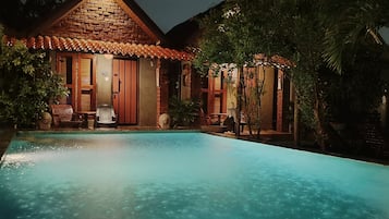 Piscina externa