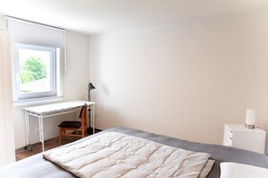 2 camere, culla da viaggio, Wi-Fi gratuito, lenzuola