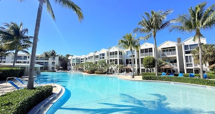 Oceanview • Pool View • Indoor/Outdoor Pickleball