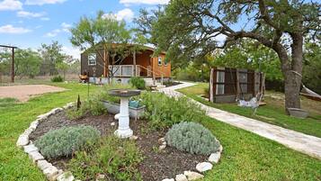 Cabin, 1 Bedroom | Property grounds