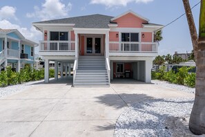 House, 3 Bedrooms | Exterior