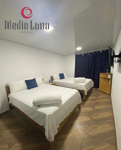 Hotel Media Luna
