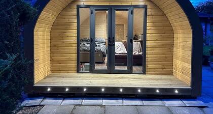 Welcome to woodpeckers lodge for the perfect getaway