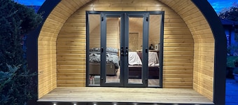 Welcome to woodpeckers lodge for the perfect getaway