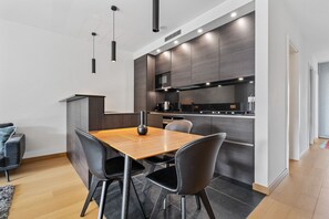 Fridge, microwave, oven, stovetop - Stylish Apt in Cloche dOr w balconyID233 (Luxembourg City)