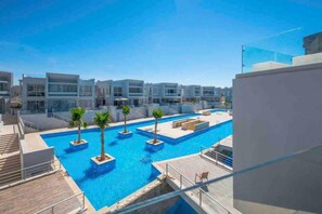 Apartment | Pool | Outdoor pool
