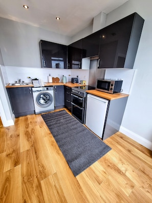 Deluxe Apartment | Private kitchen