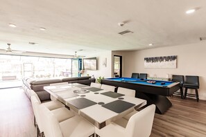 Games room - BRING YOUR SAILBOAT! MODERN HOME WITH A FULL-SIZE POOL TABLE - HEATED POOL  (Punta Gorda)