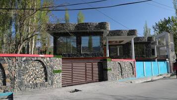 Bagian depan properti