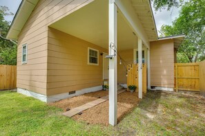 Interior - Downtown Wilmington Studio - Pets Welcome! (Wilmington)