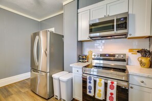 Interior - Downtown Wilmington Studio - Pets Welcome! (Wilmington)