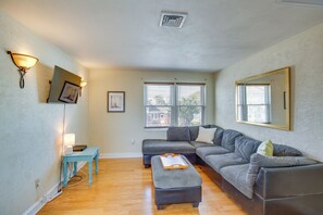 Apartment (2 Bedrooms) | Front of property - Wildwood Crest Vacation Rental - Walk to Beach! (Wildwood Crest)