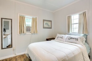 Cottage (1 Bedroom) | Interior - Near Parks & Lakes: Pet-friendly Winnie Cottage (Winnie)