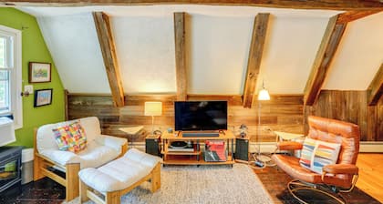 A-frame Cabin w/ Furnished Deck in Becket!
