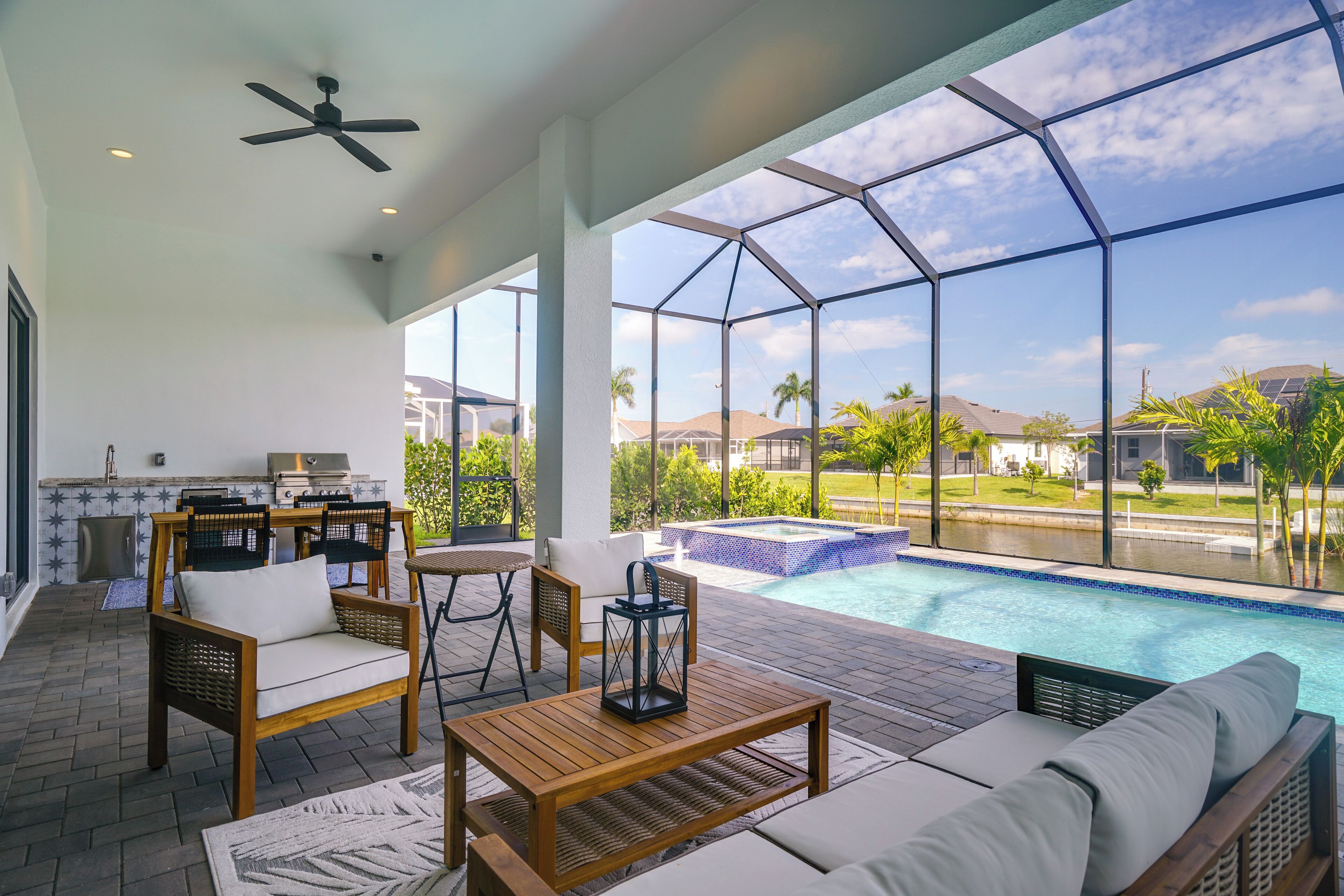 House (4 Bedrooms) | Interior