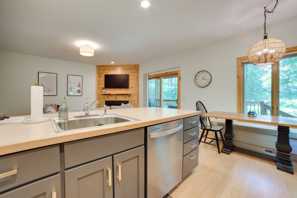 Apartment (2 Bedrooms) | Interior - Modern Bellaire Condo: Pool Access, Near Skiing! (Bellaire)