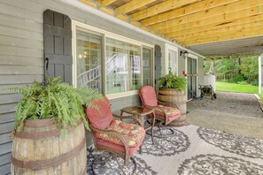 House (6 Bedrooms) | Interior - Searsport Paradise w/ Private Pool & Patio! (Searsport)