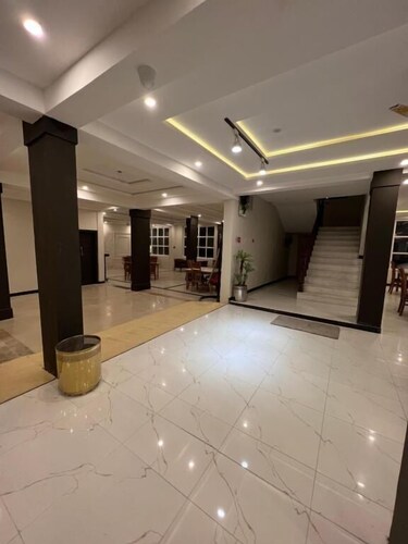 Bottleneck Hotel & Resturant