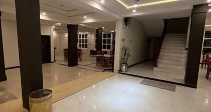 Bottleneck Hotel & Resturant