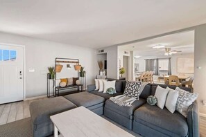 TV, offices - Oldtown Scottsdale Paradise+HtdPool+PuttGrn+Casita (Scottsdale)