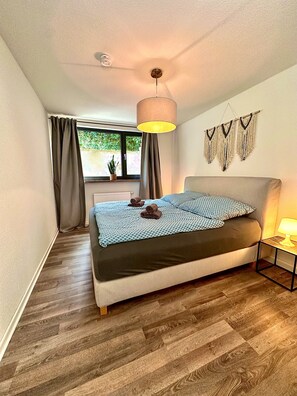 1 chambre, fer et planche à repasser, lit parapluie, Wi-Fi gratuit