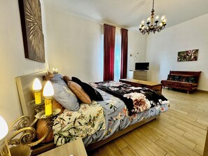 3 chambres, fer et planche à repasser, Wi-Fi gratuit, draps fournis
