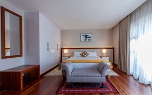 Egyptian cotton sheets, premium bedding, memory foam beds, in-room safe - Deerpark Luxury Stays (Nairobi)