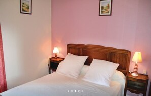5 bedrooms, iron/ironing board