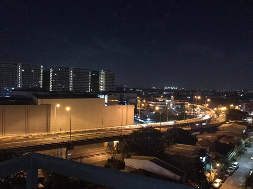 Homey Condo @Spring Residences beside SM Bicutan