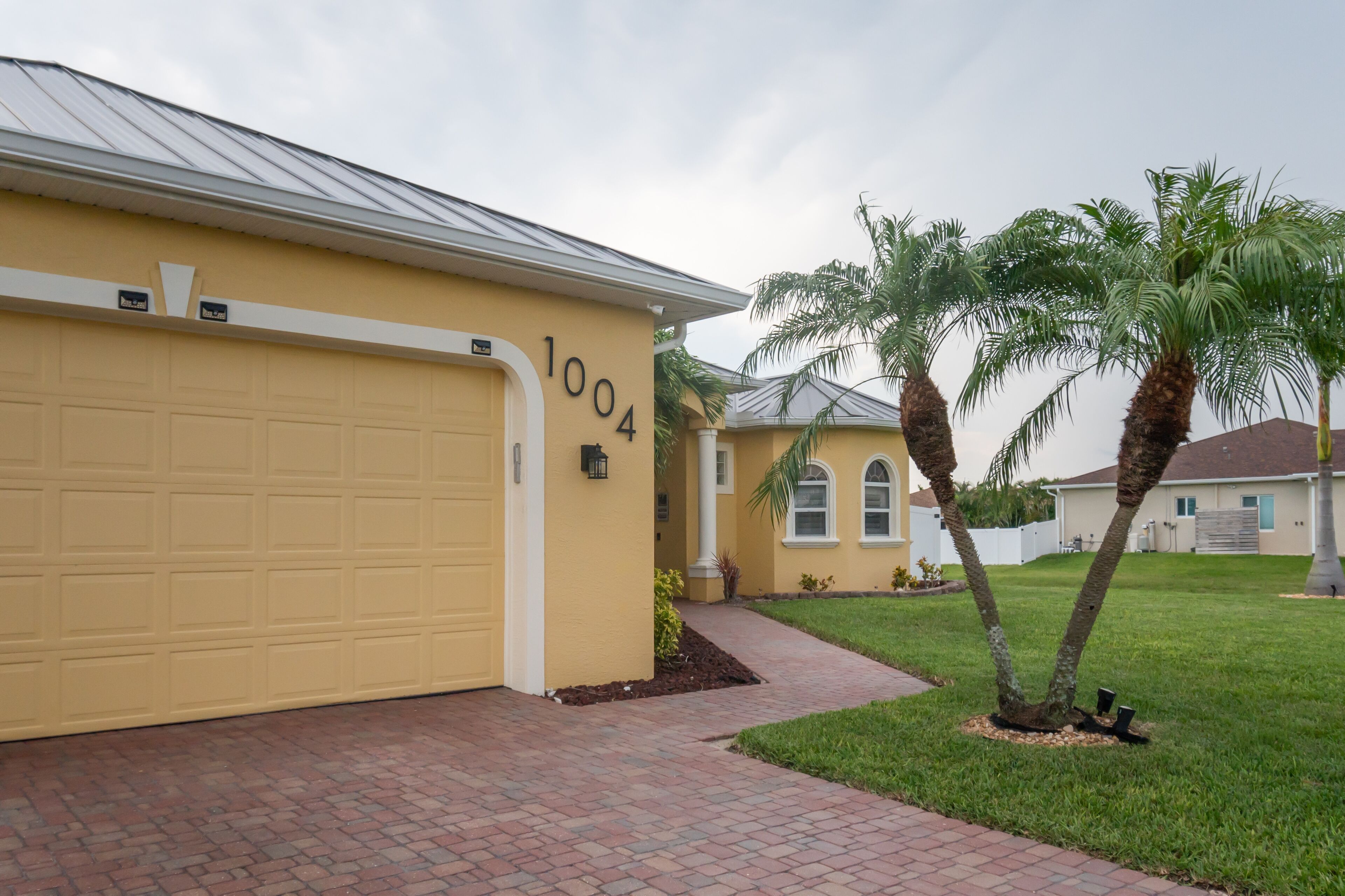 A PET-FRIENDLY home w/ all you need for a spectacular time while in SWFL.