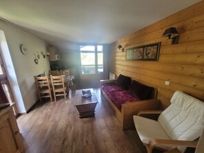 Flat-screen TV, DVD player - Studio 2 - Double Exposition (Brides-les-Bains)