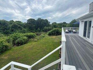 Terrace/patio - Only 1/3 of mile to beach and Town. 5 Beds 2 Baths newly renovated (Montauk)
