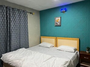 Deluxe Double Room | Soundproofing, iron/ironing board, free WiFi - Epoch Inn Skardu (Skardu)