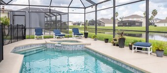 Comfortable house with hot tub, minutes away from theme parks