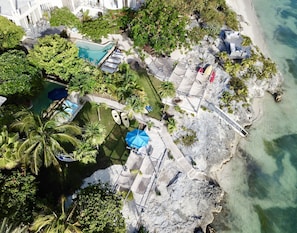 Exterior - Coco 14BR Oceanfront Villa Compound (Isla Mujeres)