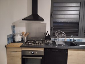 Mikrowelle, Ofen, Herdplatte, Geschirrspüler