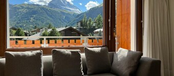 Recently refurbished modern apartment with unhindered views of the Matterhorn.