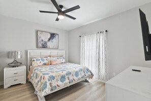 3 chambres, fer et planche à repasser, Wi-Fi gratuit, draps fournis