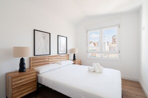 2 bedrooms, iron/ironing board, free WiFi, bed sheets