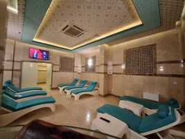 热水浴缸、湿蒸房、温泉/矿泉、深层组织按摩、瑞典式按摩、产前按摩