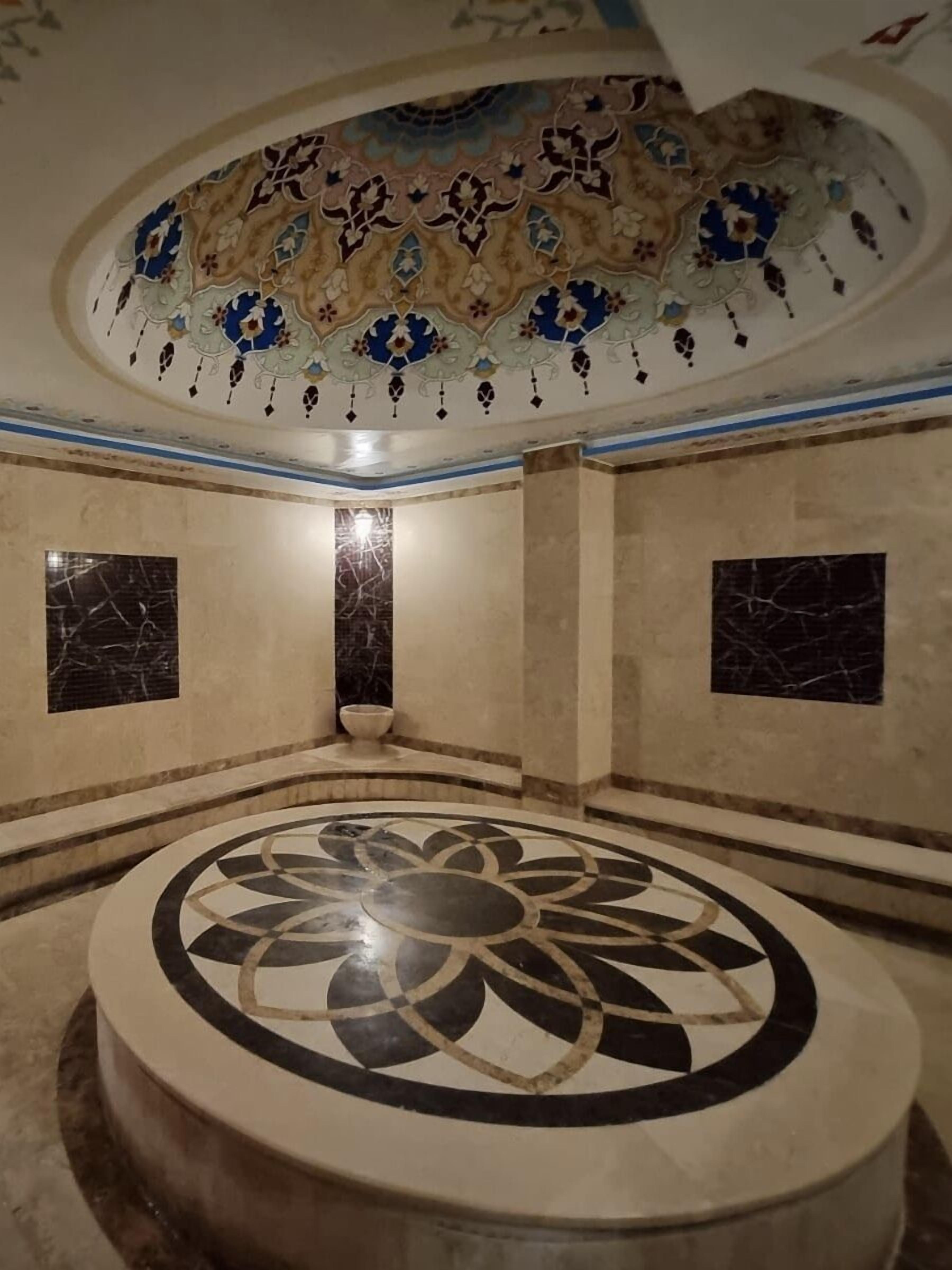 Hot tub, steam room, hot springs/mineral springs, deep-tissue massages