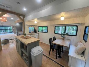 2 bedrooms, free WiFi