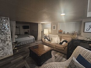 2 makuuhuonetta, silitysrauta/-lauta, Wi-Fi, vuodevaatteet