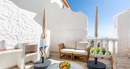 Casa de la Buena Vida | 3 Bedroom Townhouse with Sea View