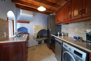 Oven, stovetop, dishwasher